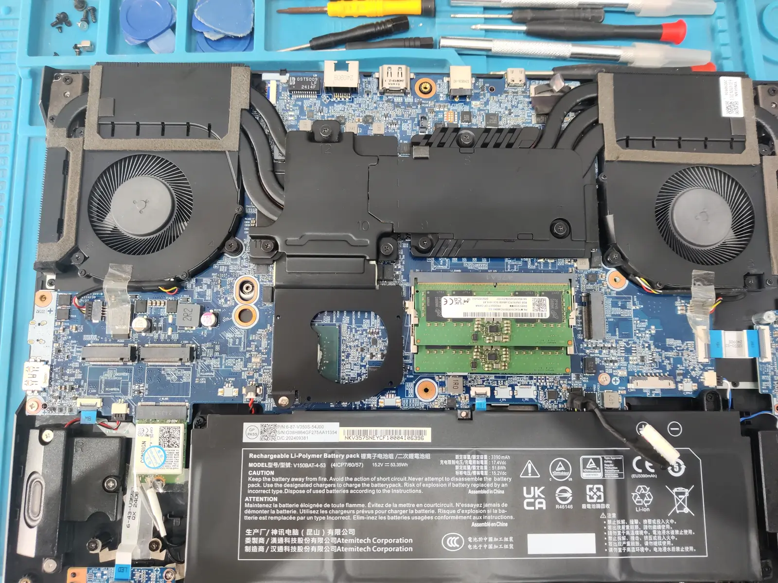 孝感笔记本电脑清灰更换导热硅脂全程当面拆机操作