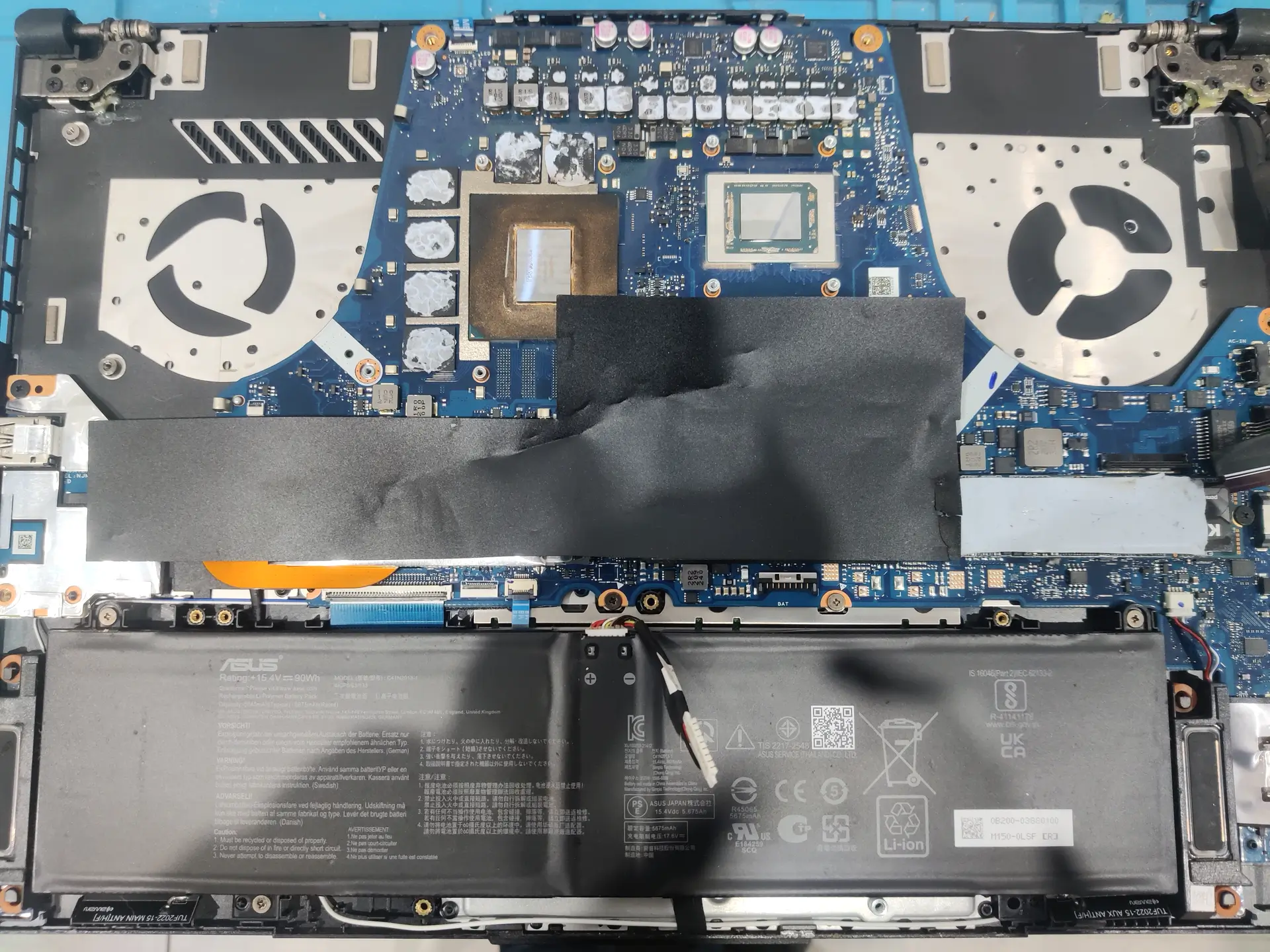 孝感华硕天选3游戏笔记本电脑清灰更换硅脂全程当面操作