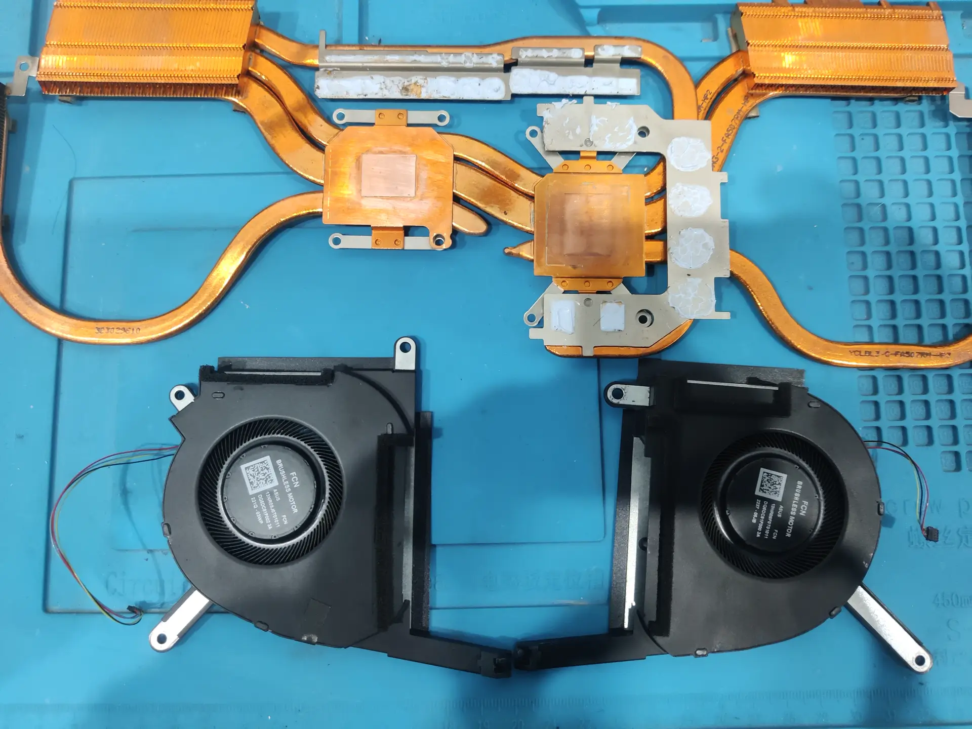 孝感华硕天选3游戏笔记本电脑清灰更换硅脂全程当面操作