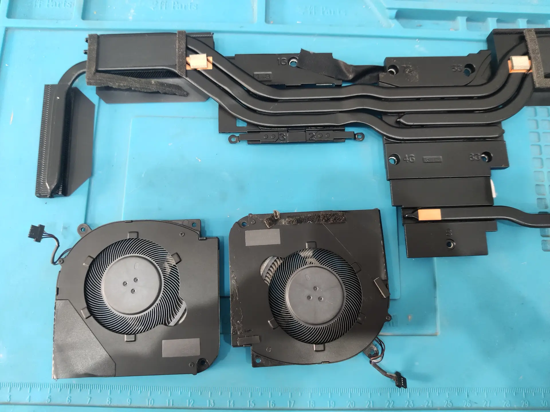 孝感机械革命游戏笔记本电脑全程当面清灰更换硅脂