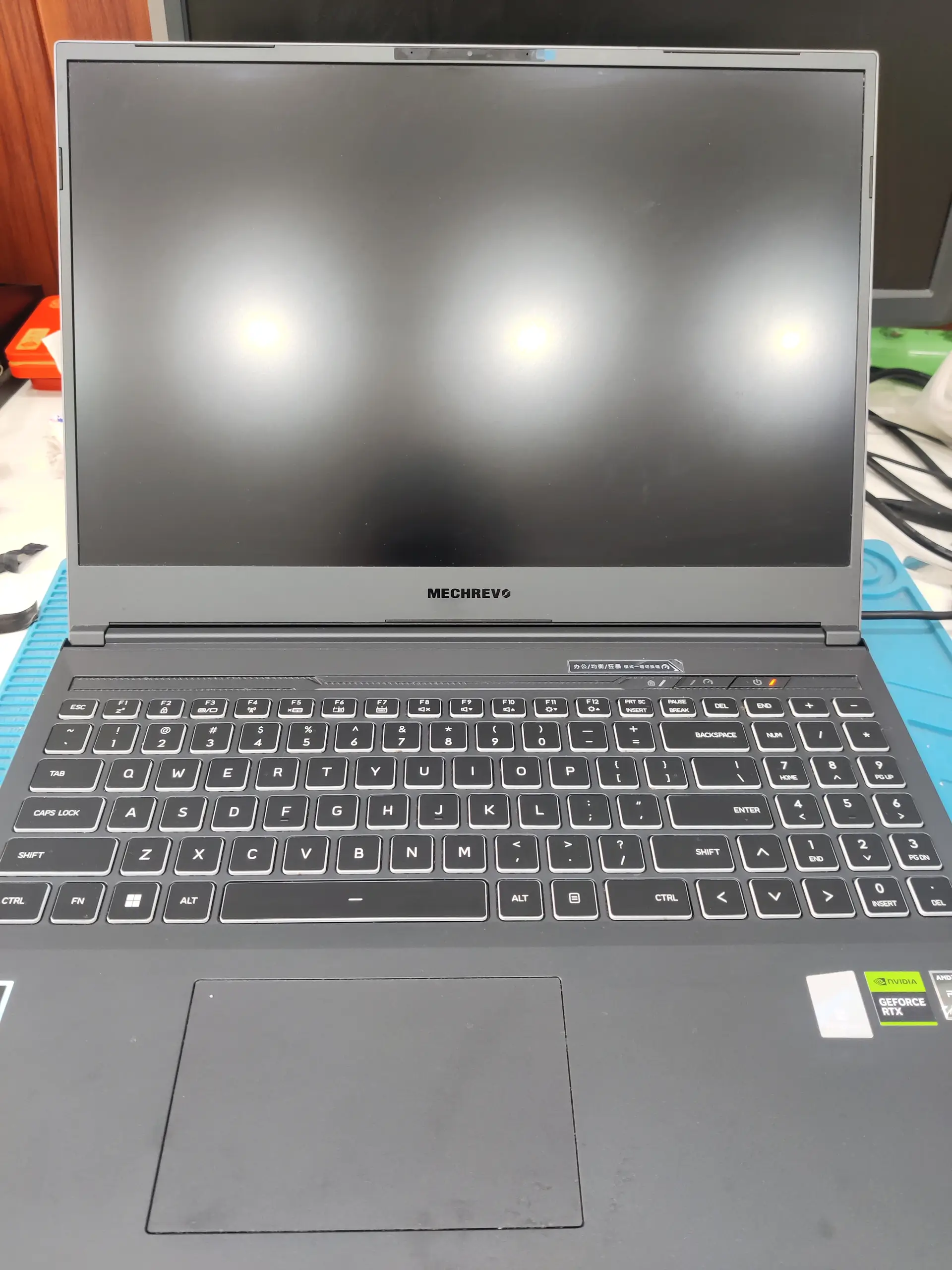 孝感笔记本电脑清灰更换硅脂清洁屏幕键盘外壳