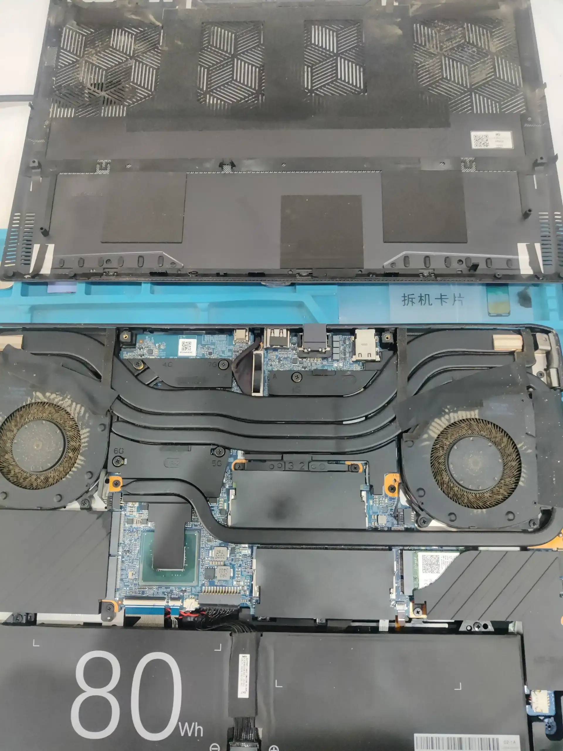 孝感机械革命笔记本电脑清灰换硅脂全程当面操作