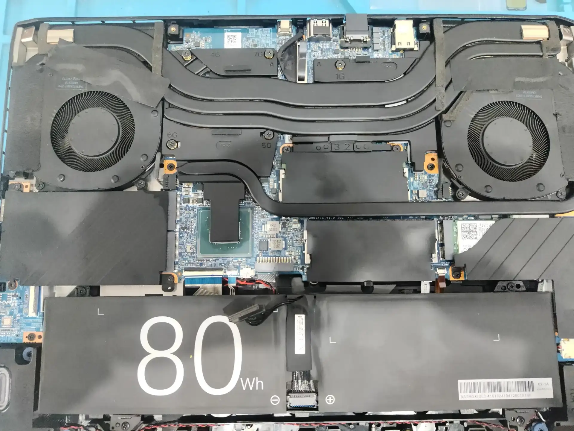 孝感机械革命笔记本电脑清灰换硅脂全程当面操作