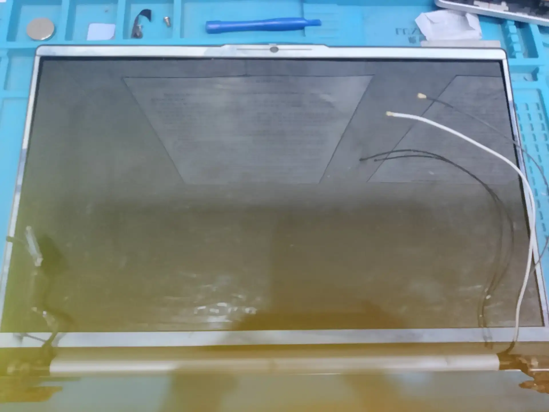 孝感联想小新笔记本电脑更换屏幕：顾客自购屏幕配件由孝感迅维更换