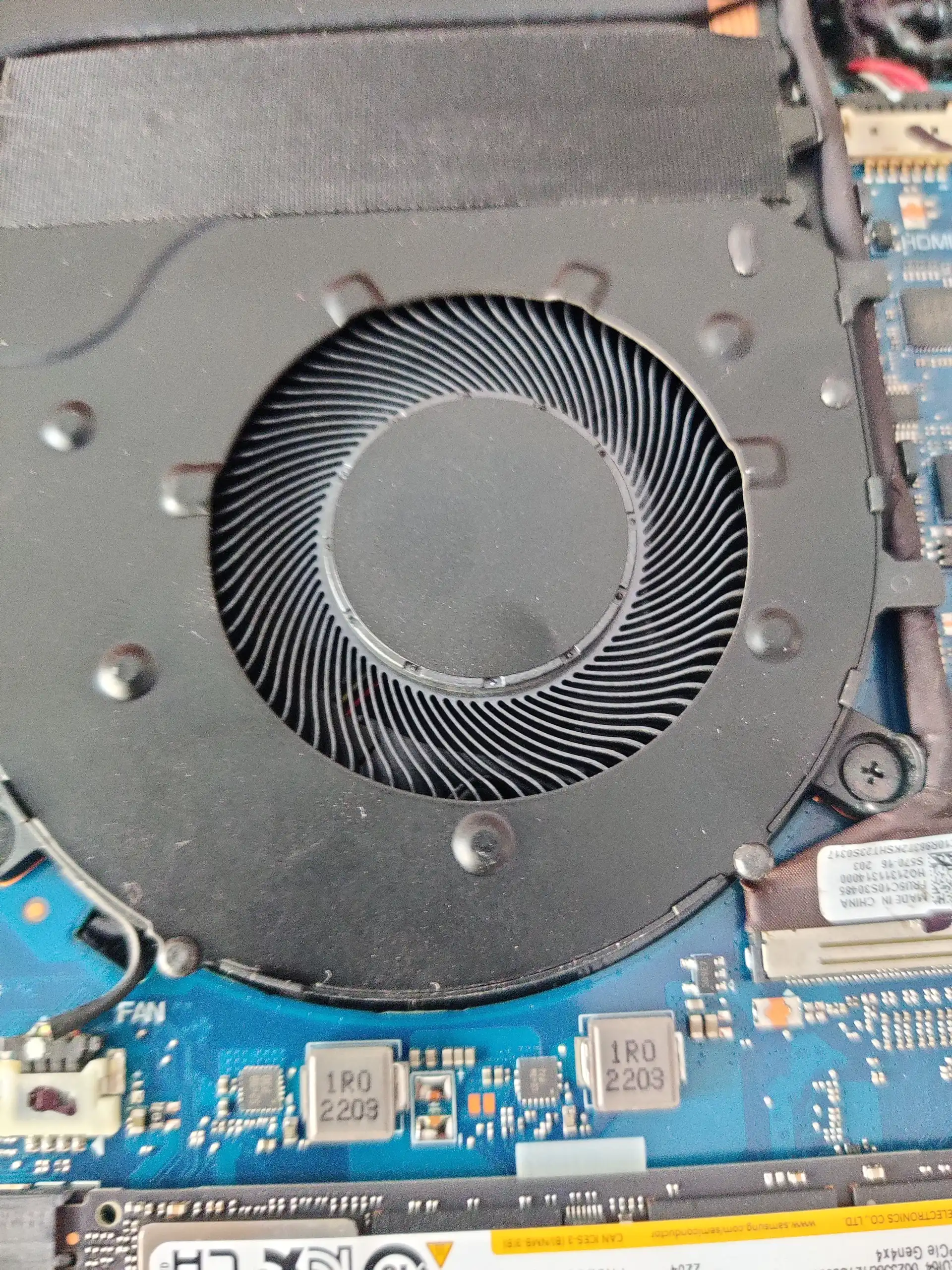 孝感联想thinkbook笔记本电脑清灰换硅脂全程当面操作