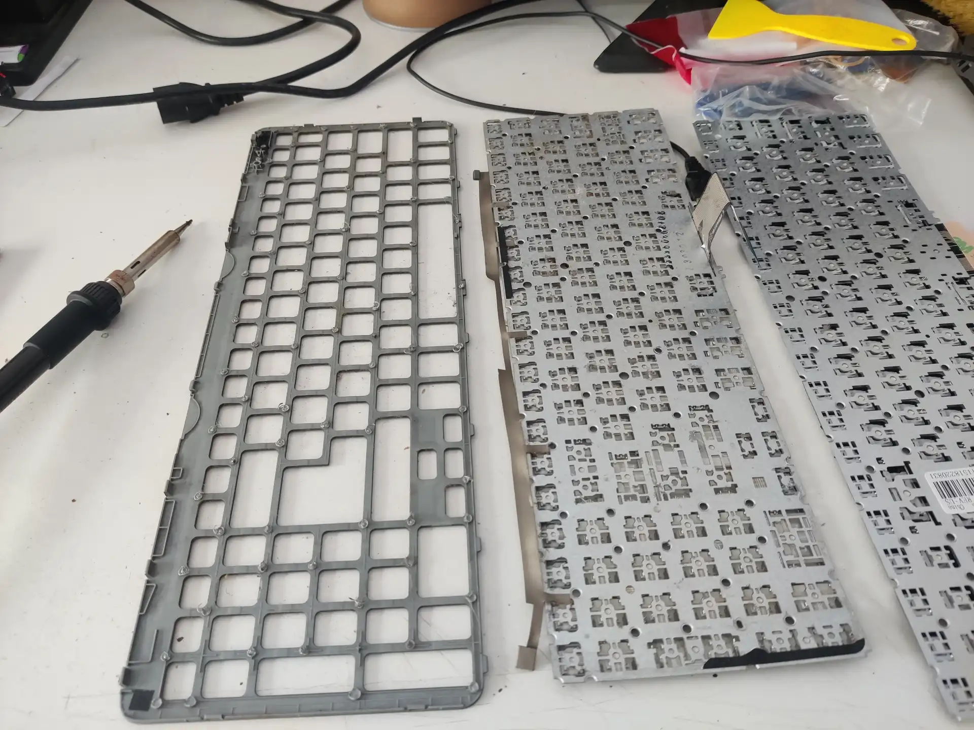 孝感宏碁Acer V5-571G笔记本电脑更换键盘和固态硬盘重装系统