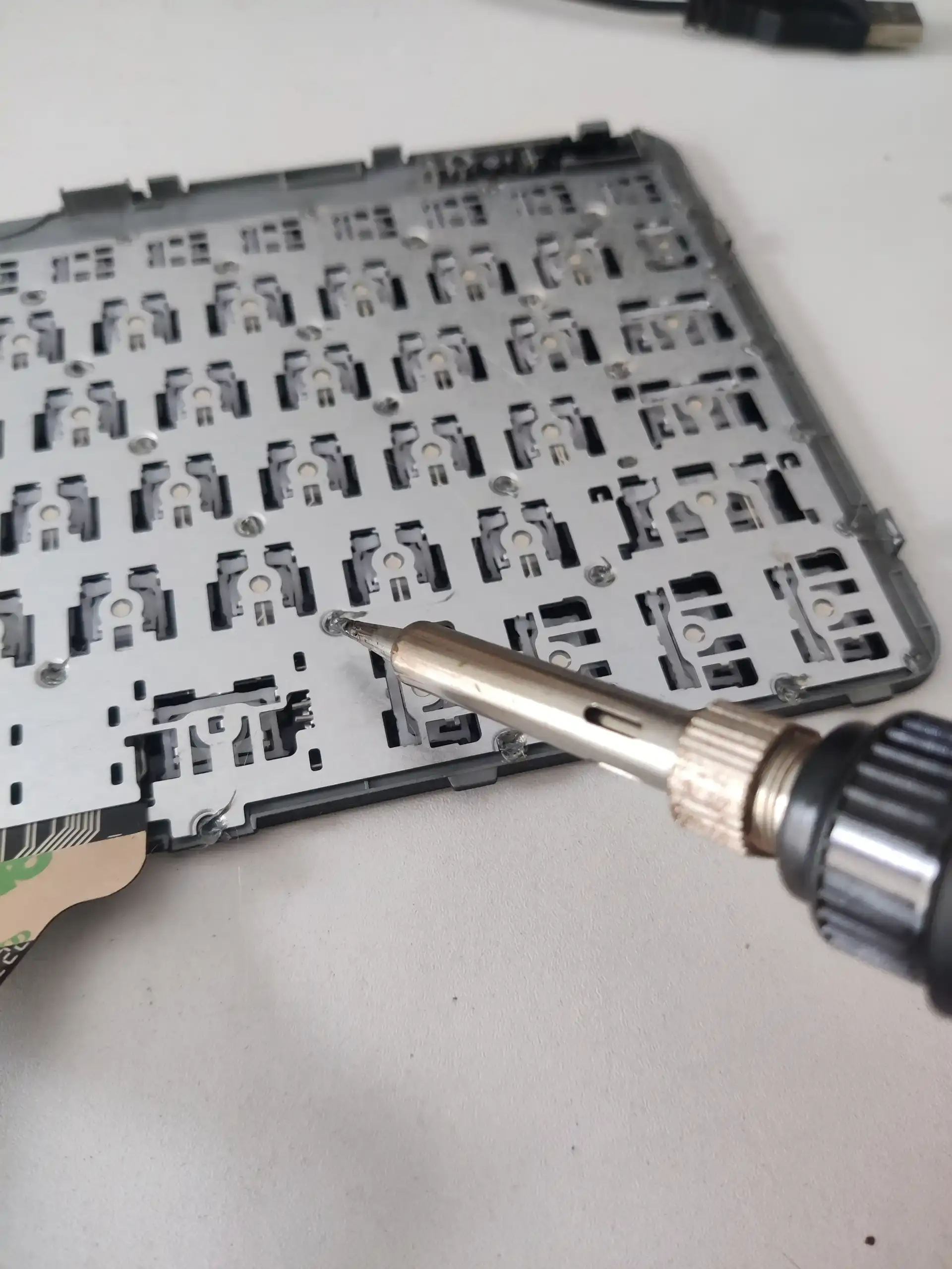 孝感宏碁Acer V5-571G笔记本电脑更换键盘和固态硬盘重装系统