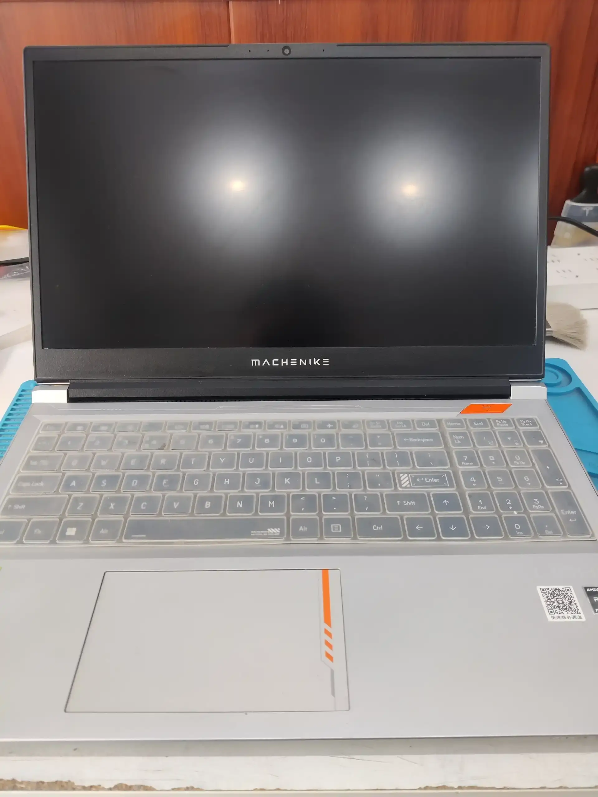 真清灰当面操作孝感机械革命笔记本电脑清灰换硅脂