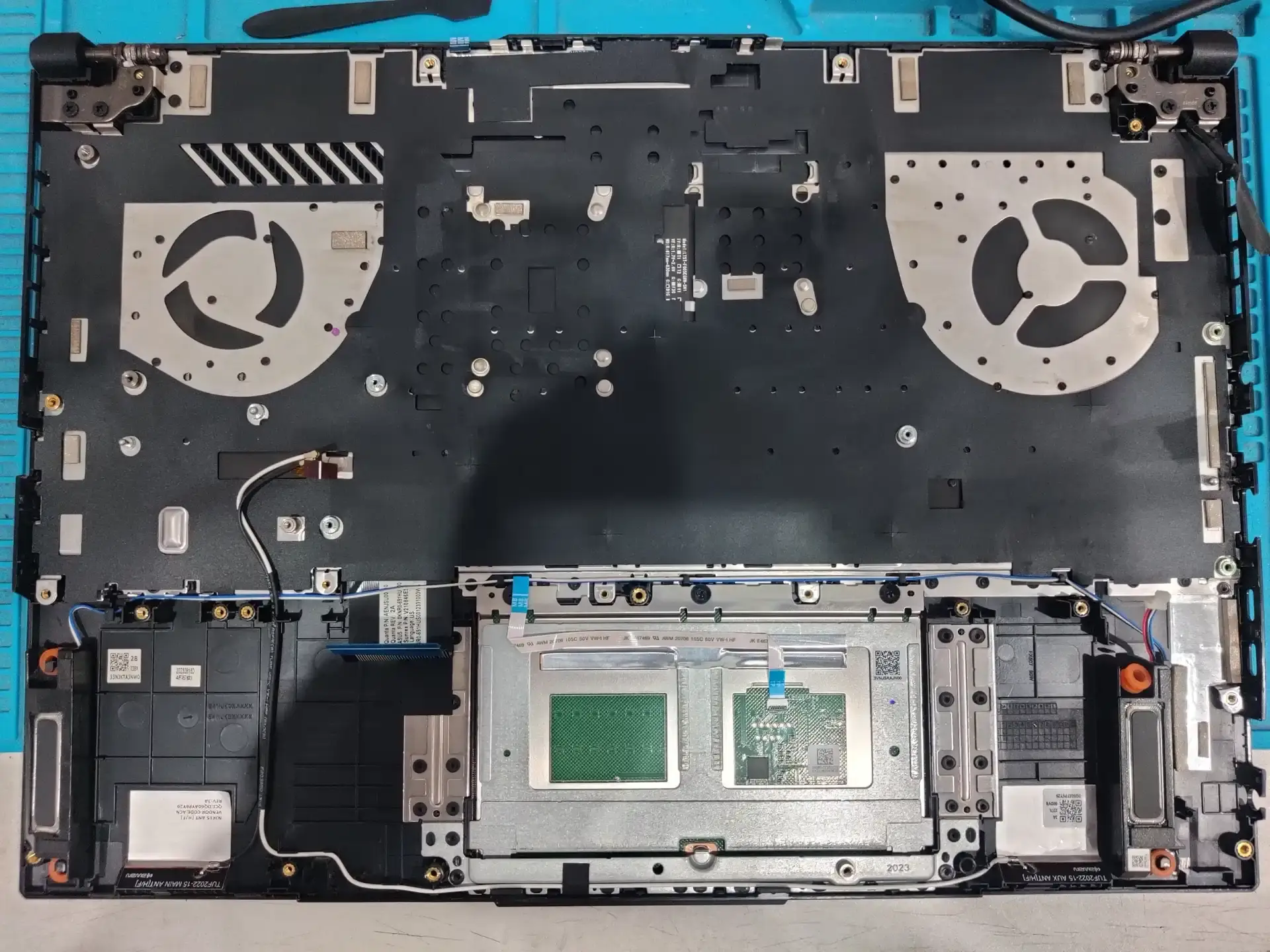 孝感华硕天选游戏笔记本电脑更换键盘