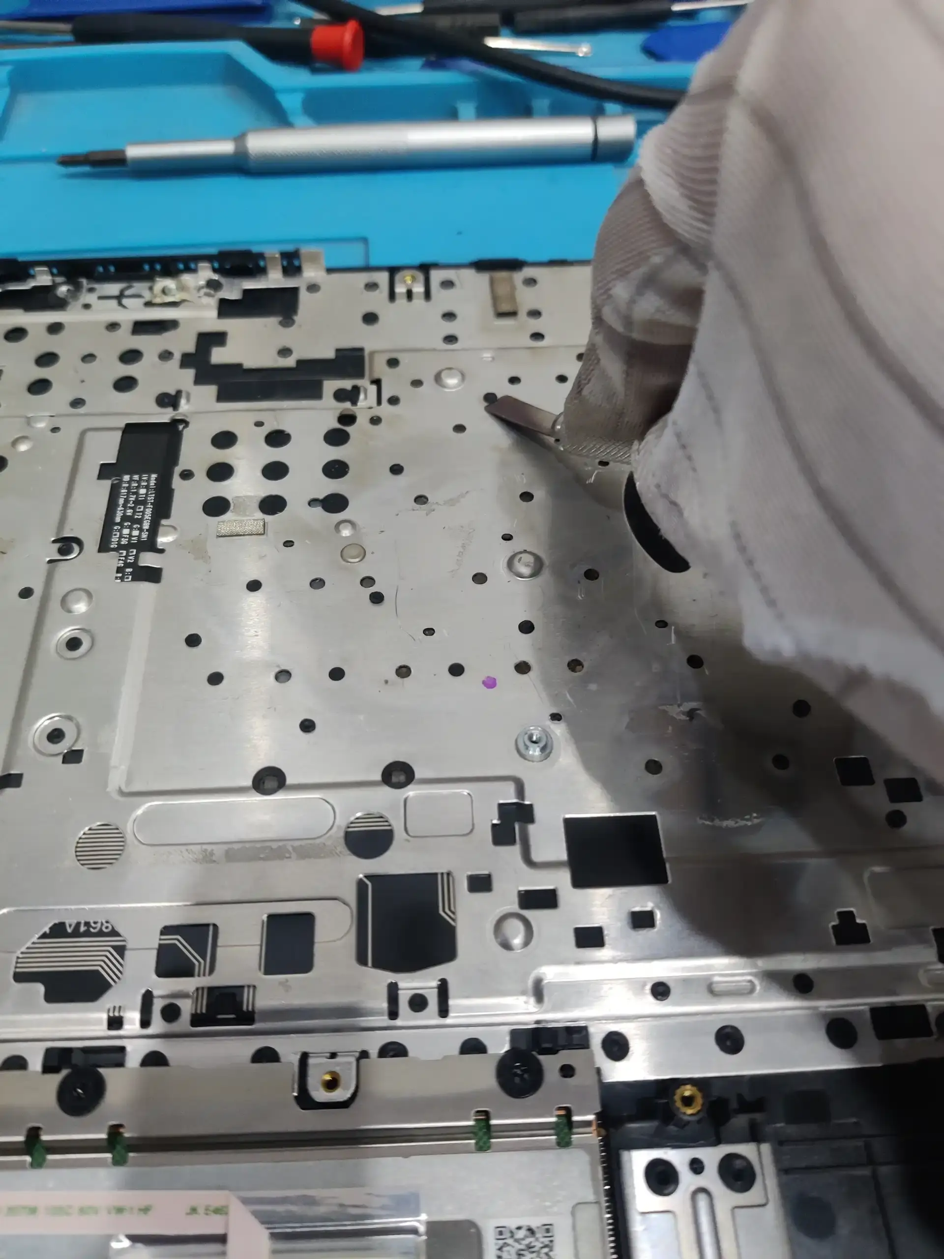 孝感电脑维修笔记本电脑更换键盘