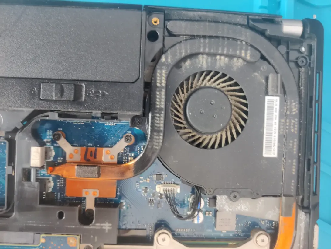 孝感联想Thinkpad E440笔记本清灰更换导热硅脂