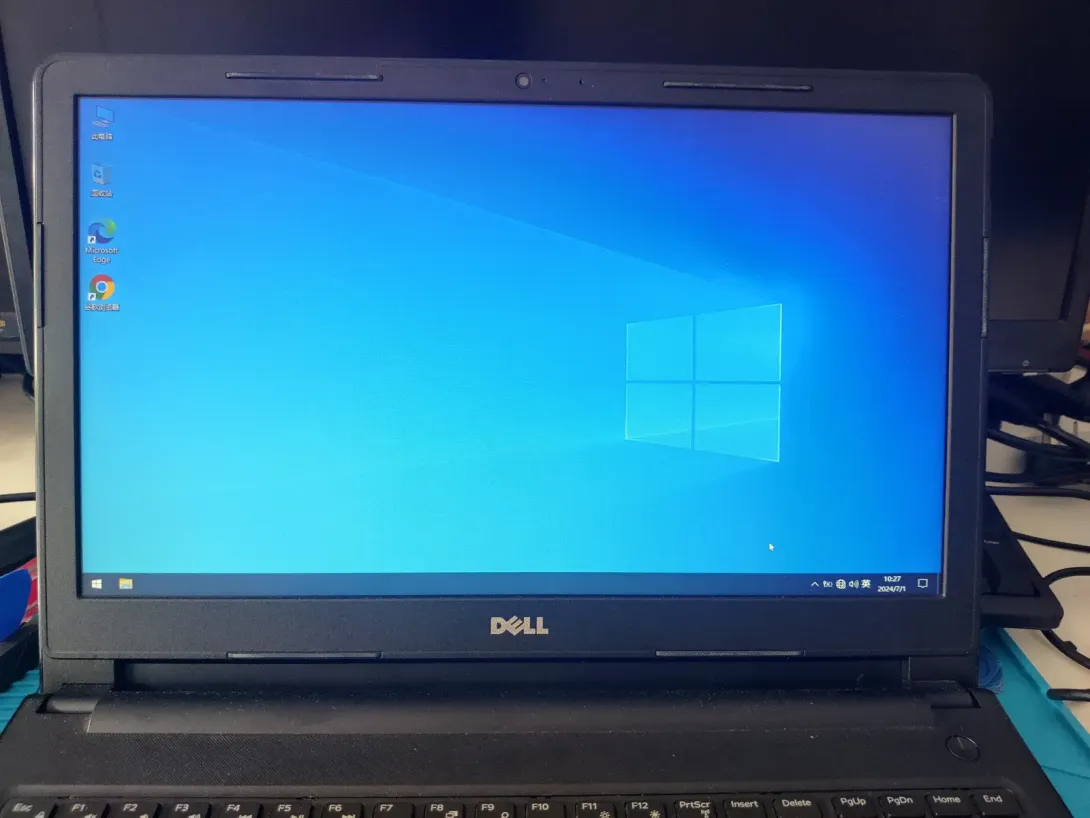 给孝感客户的戴尔Inspiron 15-3576笔记本更换固态硬盘和安装win10系统