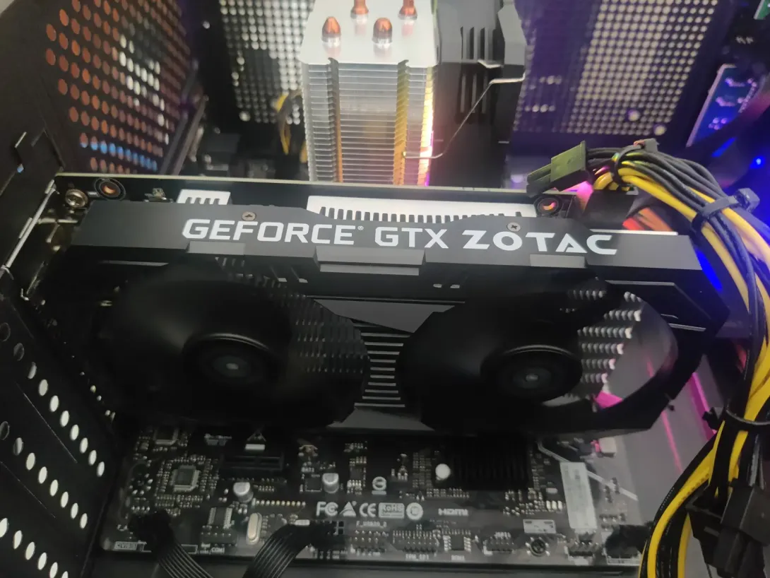 孝感迅维出售可流畅玩大型网络游戏的12代i5处理器GTX1650独显游戏电脑