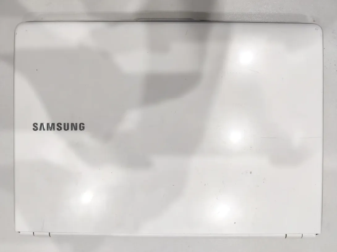 孝感出售一台二手三星笔记本电脑配置为i3-2328处理器/4G DDR3内存/英伟达GT630M独显/120G固态硬盘